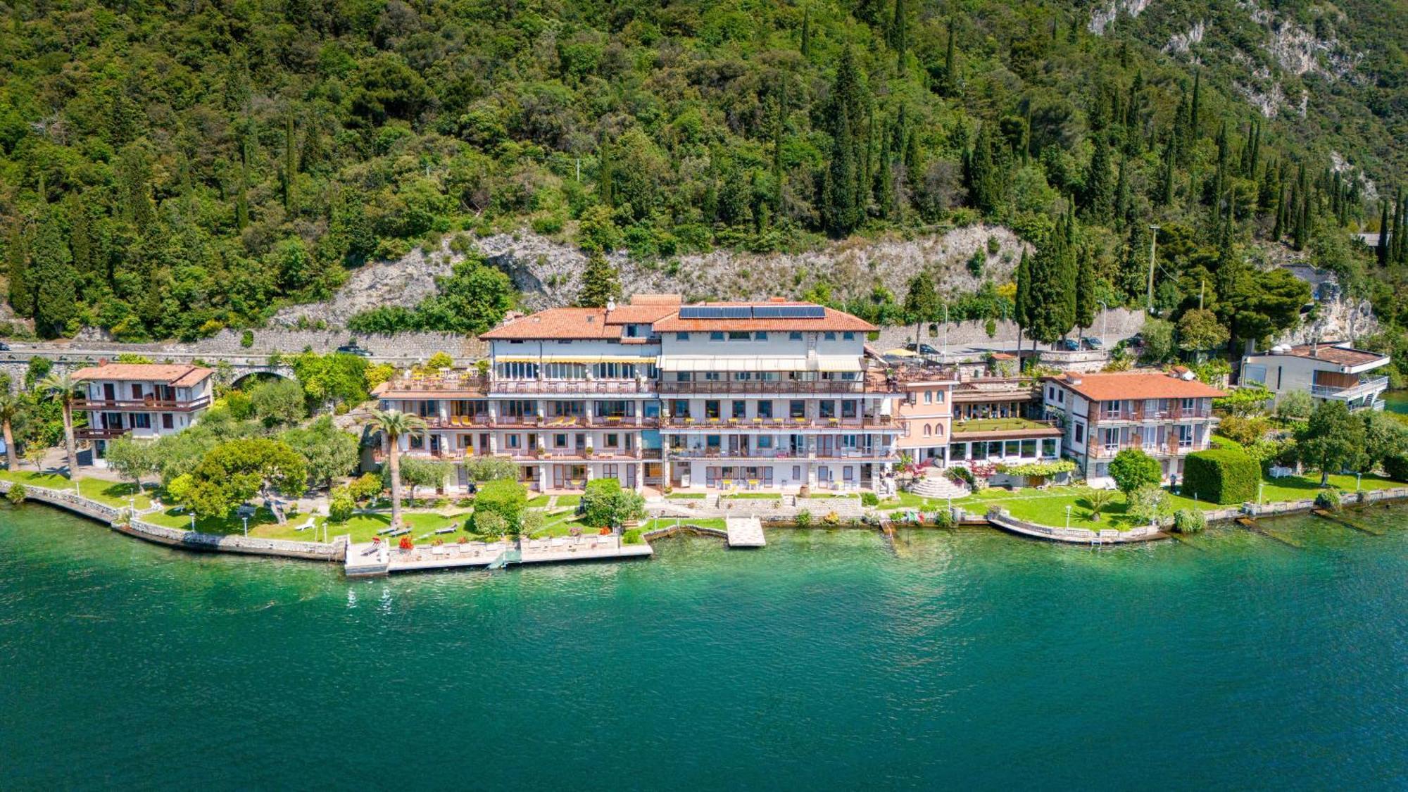 Hotel Forbisicle 提尼亚类 外观 照片